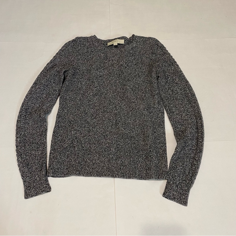 ⭐️LOFT Charcoal Knit Long Sleeves Sweater